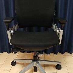 Steelcase リープV2 オフィスチェア - Steelc...