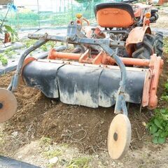農機具　クボタ トラクター B6001 ブルトラ 四駆の画像