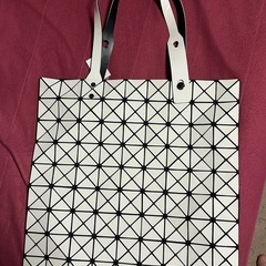 新品
バック