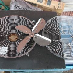 銀メツキ　レトロ調卓上扇風機　中古の画像