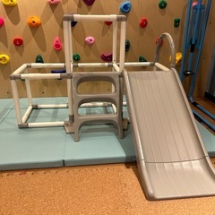 ジャングルジム・すべり台の画像