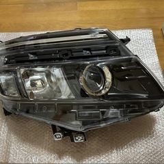 80ヴォクシー前期 ヘッドライト