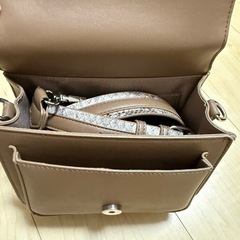 AZULバックの画像