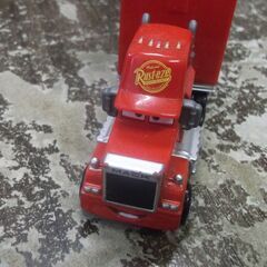 カーズ 　トレーラー　カーズミニカー付きの画像