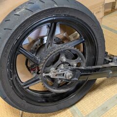 VF750F 17インチリアホイールセットの画像