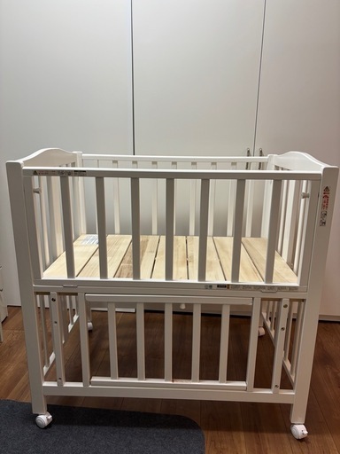 カトージ ベビーベッド ミニサイズ 折り畳み ホワイト