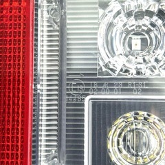 24V　KOITO　LEDテールレンズ左右　車検対応Eマーク　エルフ・タイタンの画像