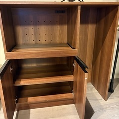 ゴミ箱等の収納棚