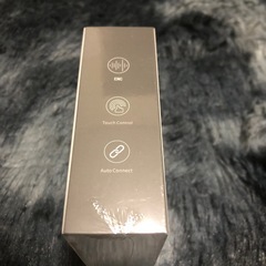 イヤーカフ型イヤホンの画像