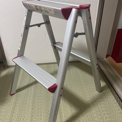 【取り引き中】低めの脚立 