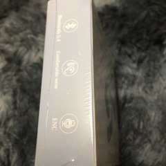 オープンイヤー型イヤホンの画像