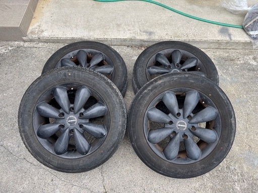 キャラバン　17インチホイール