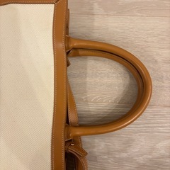 セリーヌトートの画像