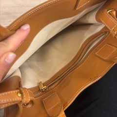 セリーヌトートの画像