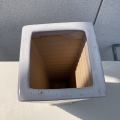 陶器の鉢の画像