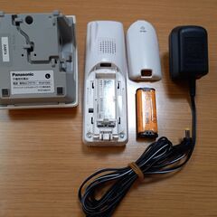 直接引取りできる方　難あり充電しません　修理して使える方　パナソニック子機電話1台　充電器、コード付　　ＫＸーＦＫＮ５１４－Ｗの画像