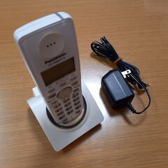 直接引取りできる方　難あり充電しません　修理して使える方　パナソニック子機電話1台　充電器、コード付　　ＫＸーＦＫＮ５１４－Ｗの画像
