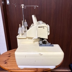 中古ロックミシンの画像