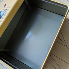 スヌーピー　SNOOPY　缶　　イエロー　ユニバ　USJ　の画像