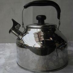 ★笛吹ケトル　　ステンレス製　　２L  　美品