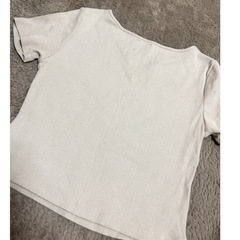 GAPTシャツ Vネックの画像