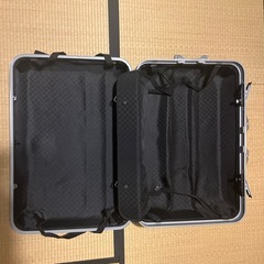 スーツケースの画像