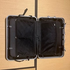 スーツケースの画像