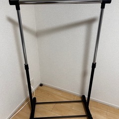 伸縮機能付きハンガーラック