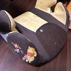 チャイルドシート　ジュニアシート　プーさん