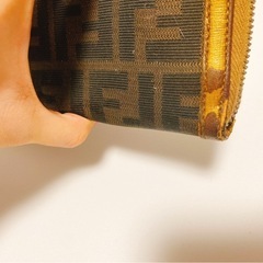 FENDI 長財布　茶色の画像