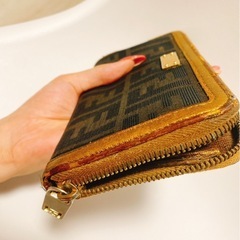FENDI 長財布　茶色の画像