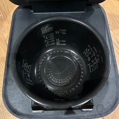 炊飯器　HITACHI RZ-V100FM　　の画像