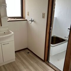 駐車場無2台以上無料、ペット・諸条件相談可【飛田戸建】 − 新潟県