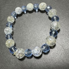 クラックアクアオーラ水晶10mm&青水晶8mmブレスレット クラック水晶 御守りにもの画像