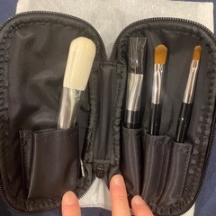 (未使用)シュウウエムラ　メイクブラシセットの画像