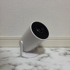 LEDプロジェクター 卓上サイズ ミニプロジェクター の画像