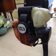草刈機　エンジン　草刈り機の画像