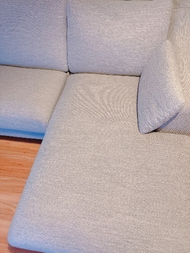 引越しのため、3年使用した3人掛けソファ売ります
