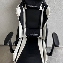 💥福岡市内配送設置対応🌈　GTRacing ゲーミングチェア オフィスチェア デスクチェア ゲーム用チェア ひじ掛け付きの画像
