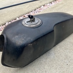 RZ50タンクの画像