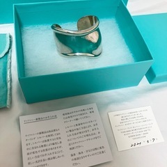 定価28万500円ティファニーボーンカフスモール左手用バングル