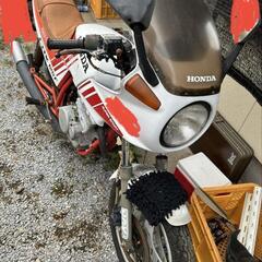 CBX125F