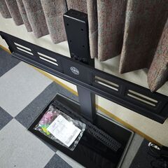 85インチまで対応 テレビスタンド FITUEYES　壁寄せテレビスタンド　TT107003GBの画像