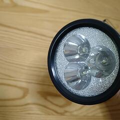  3way LED 懐中電灯の画像