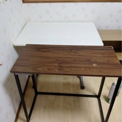 差し上げます　木製テーブル