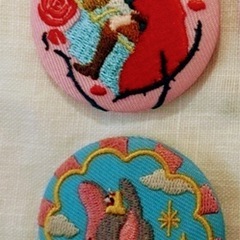 ディズニー刺繍缶バッジ
