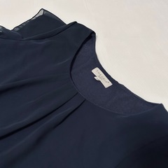 【美品】シフォン　半袖　カットソー　ネイビー　裏地付き　Mサイズの画像