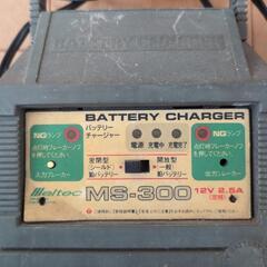 APC RBC バッテリーと充電器の画像