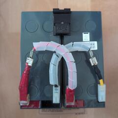 APC RBC バッテリーと充電器の画像