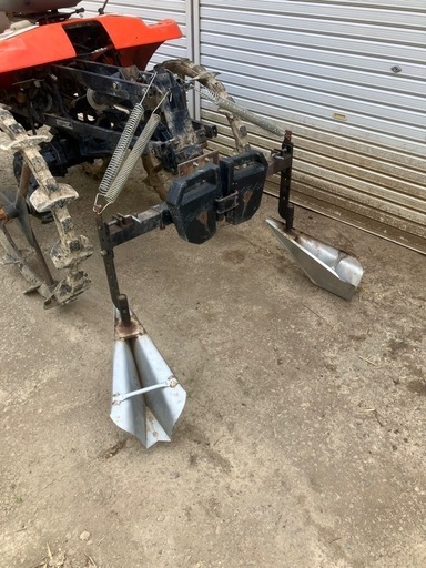 佐渡市限定 乗用溝切り機